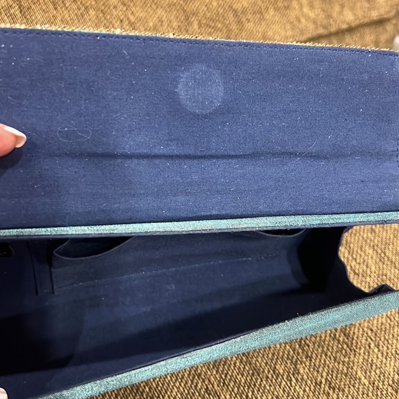 2 chic - Picture 3 of 9